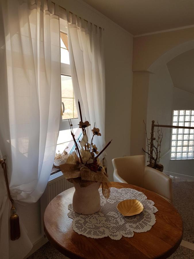 Apartments Suzana Novi Vinodolski Rum bild